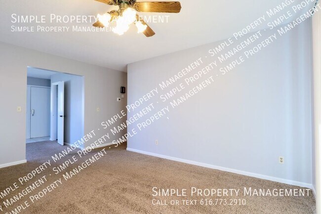 Building Photo - Spacious 3 bedroom 2 bathroom home located...