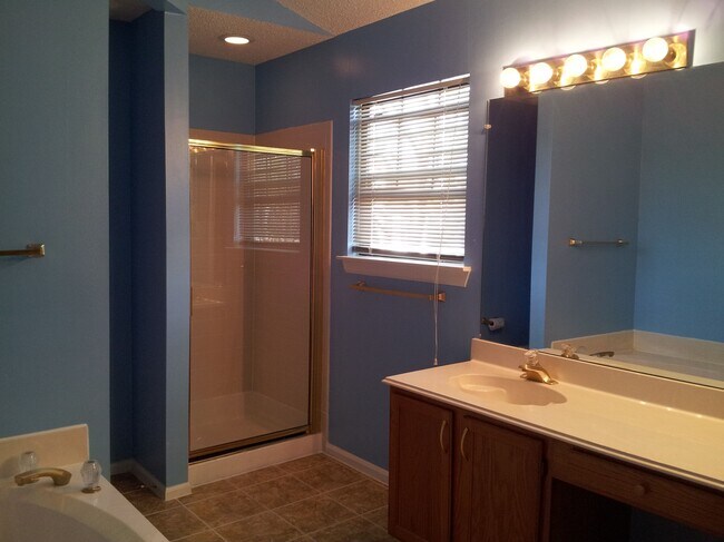 Bathroom2 - 2361 Shirecreek Cir
