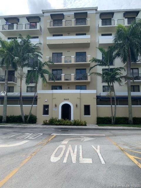 Primary Photo - 8440 SW 8th St