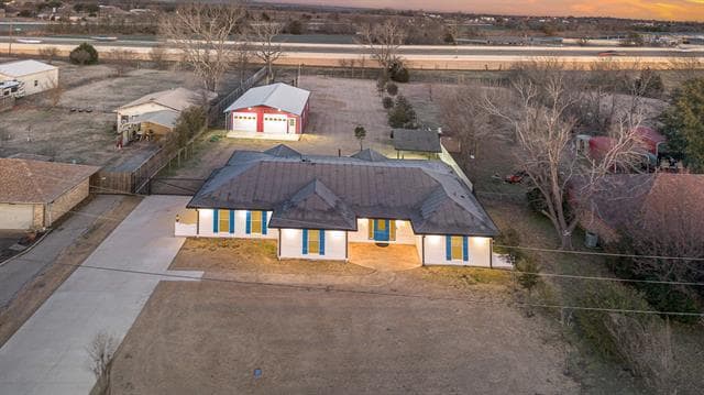 Building Photo - 425 Wolf Run Ct
