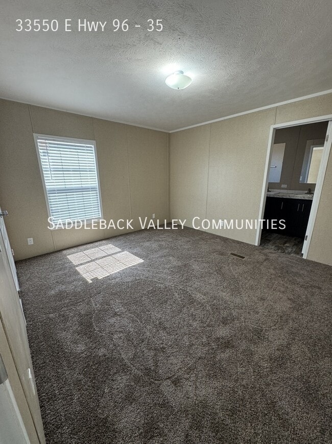 Foto del edificio - 33550 E Hwy 96-35