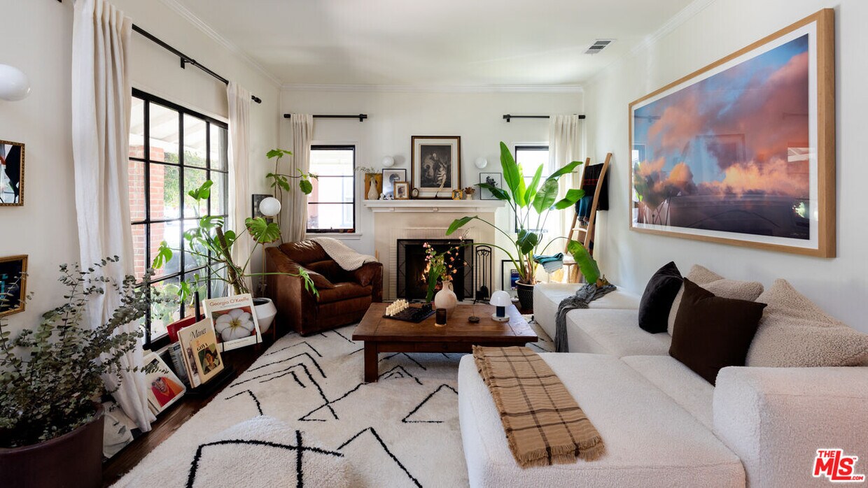 Primary Photo - 4234 Brunswick Ave