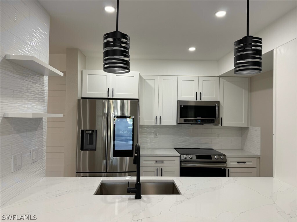 Foto principal - 5802 Glencove Dr