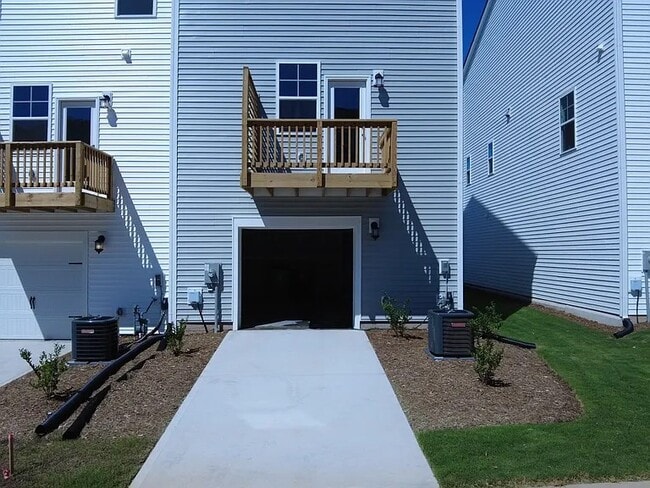 Foto del edificio - 5106 Fir Tree Ln