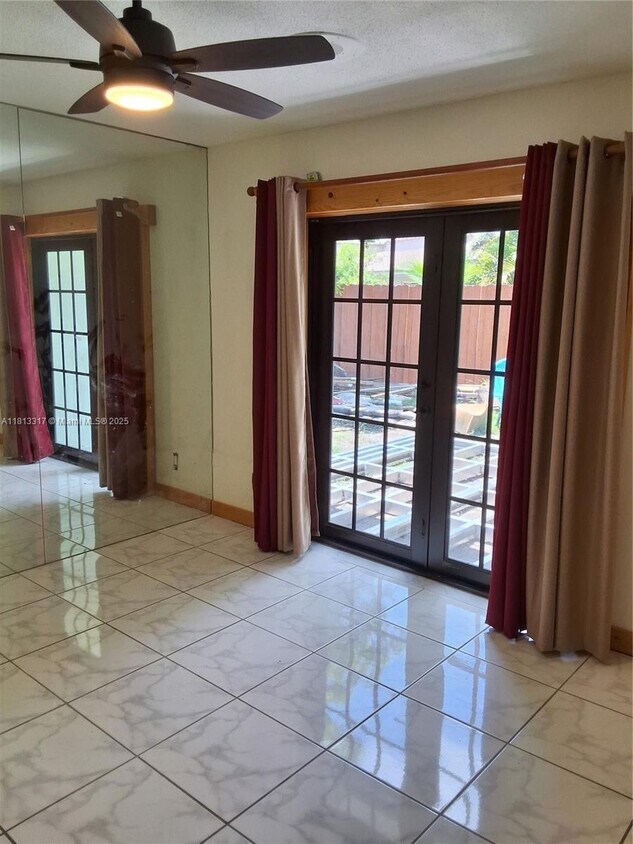 Foto principal - 8575 NW 26th Dr