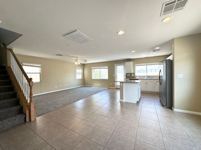 Foto del edificio - Rare 4-bedroom, 2.5-bath, 2-car home