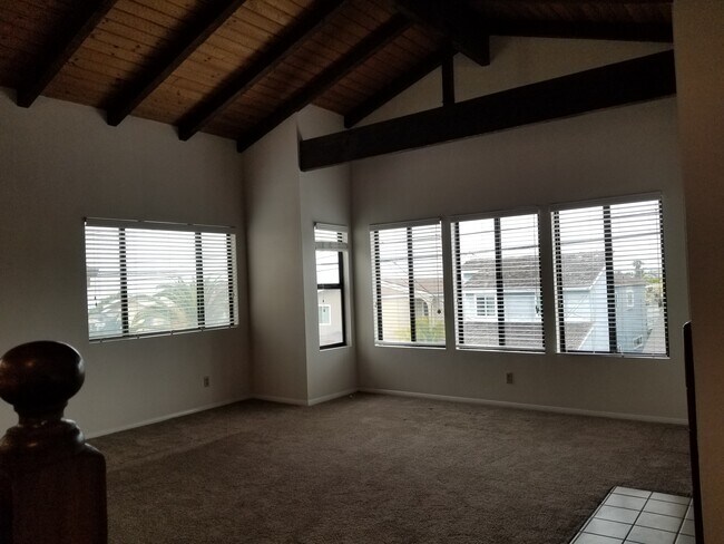 Living Room - 1132 1st St
