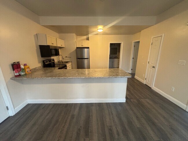 Foto del edificio - 253 Lisbon St