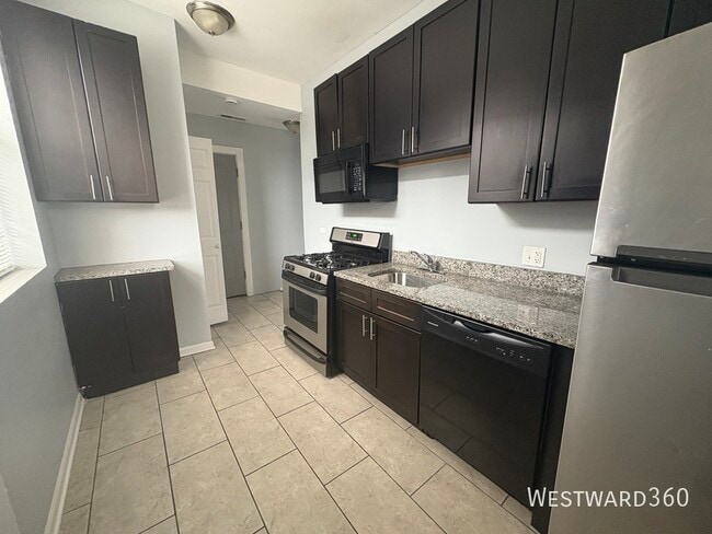 Foto del edificio - 707 E 62nd St