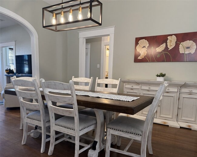 Building Photo - 3821 Avenue M