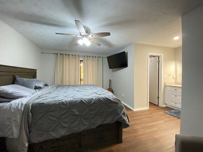 Foto del edificio - 704 Dunbar Dr