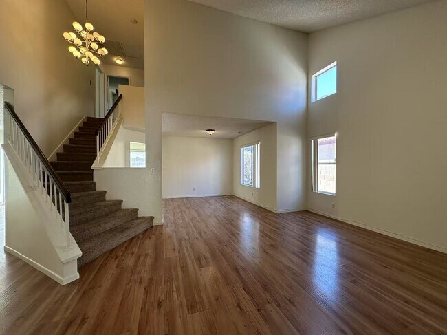 Foto del edificio - ozy 2-story single-family hom