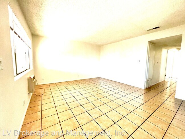Building Photo - 3 br, 1 bath House - 680 Muir
