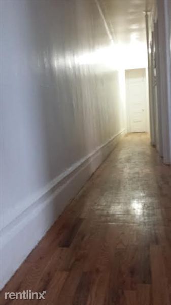 Foto principal - 913 Saint Marks Ave