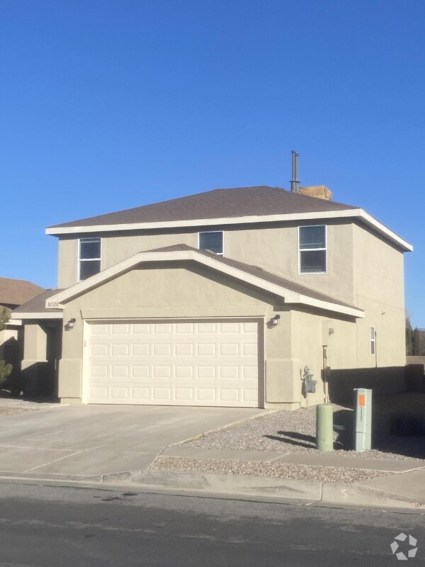 Luz En La Ventana At Ventana Ranch Apartments for Rent with a Garage