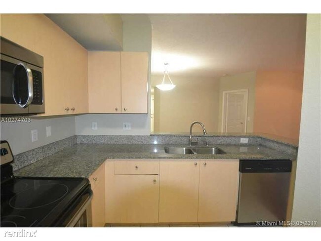 Building Photo - 2548 Centergate Dr
