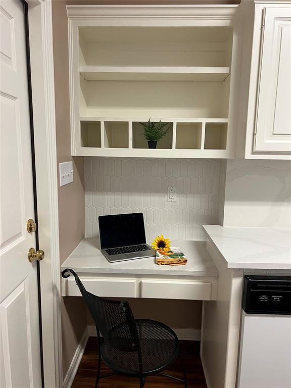 Foto del edificio - 6709 Fort Davis Cove