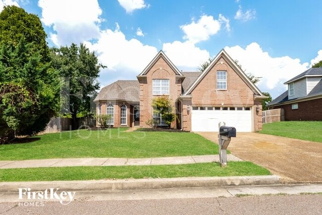 Building Photo - 10166 Green Moss Dr N