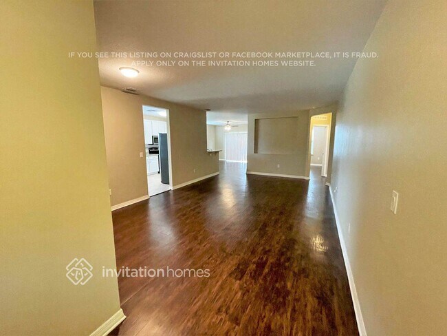 Foto del edificio - 13345 Blake Dr