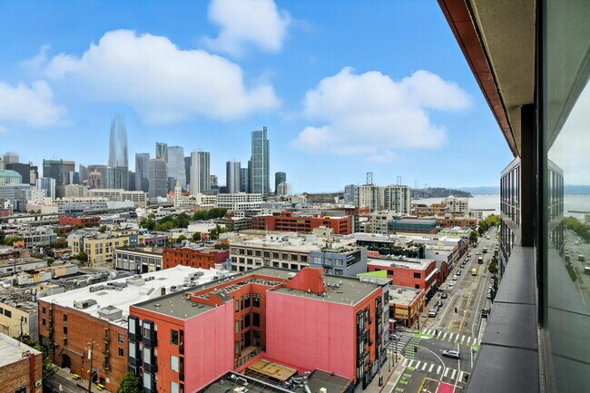 Foto del edificio - 250 King St