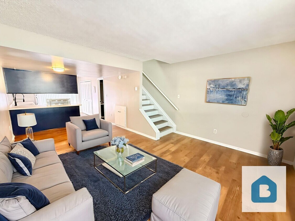 Foto principal - 37 Royal Crest Dr