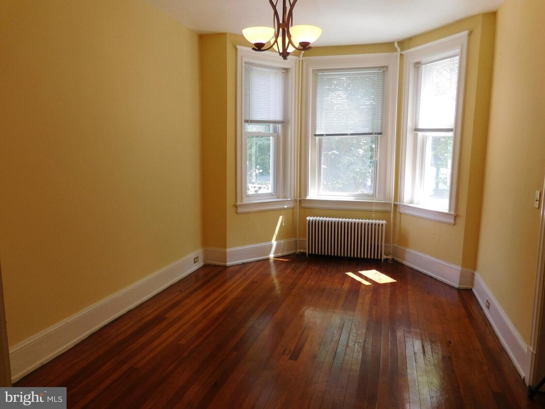 Primary Photo - 1350 A St SE