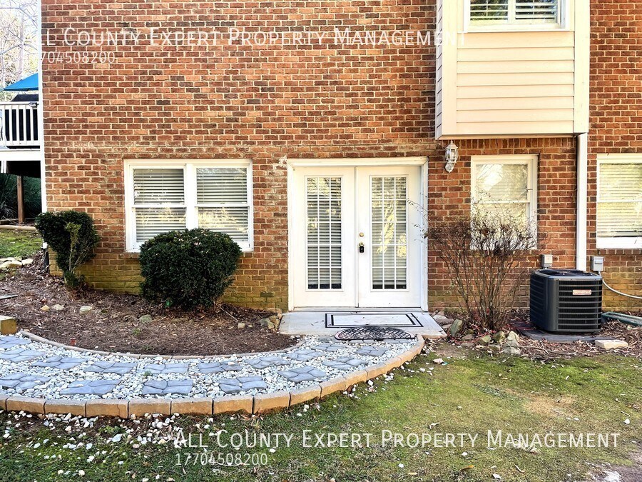 3425 Chartwell Ct, Suwanee, GA 30024 Room for Rent in Suwanee, GA