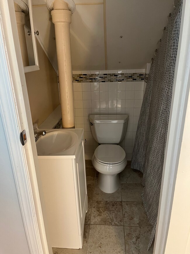 Building Photo - 26 E Trenton Ave