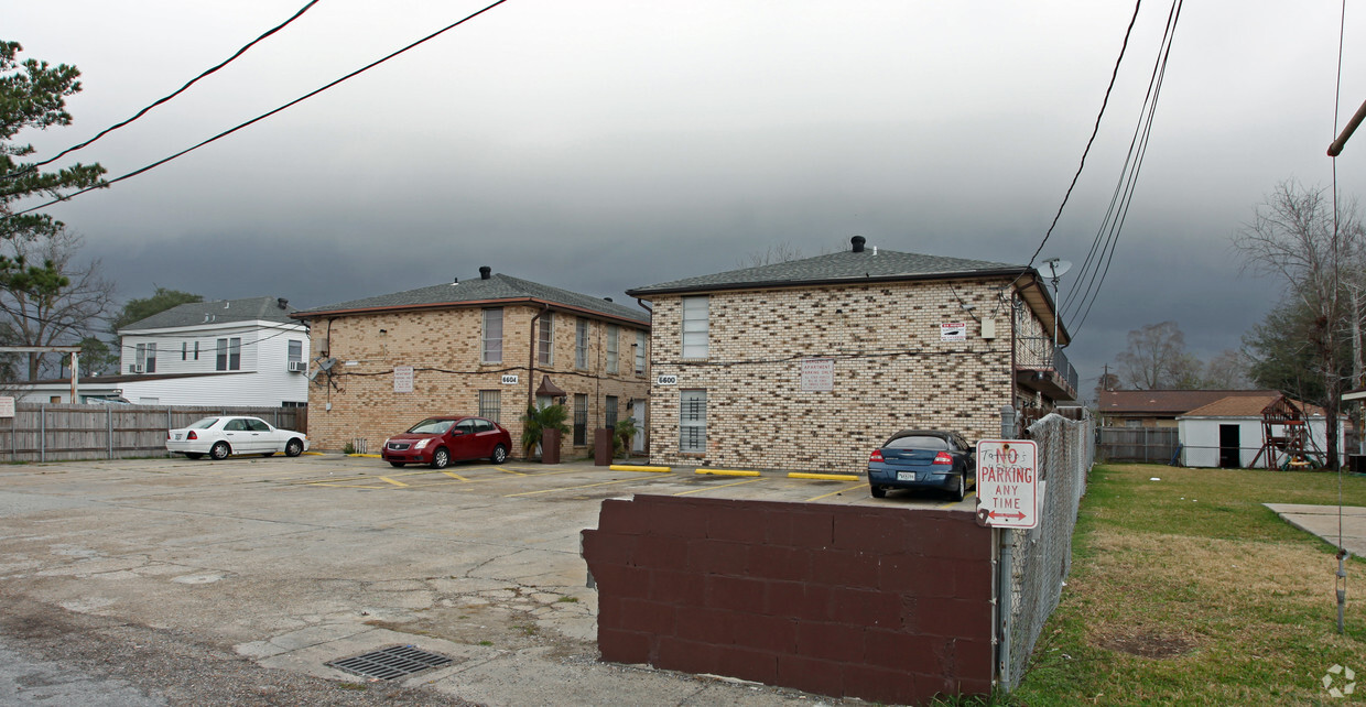 Primary Photo - 6600-6604 Wallace St