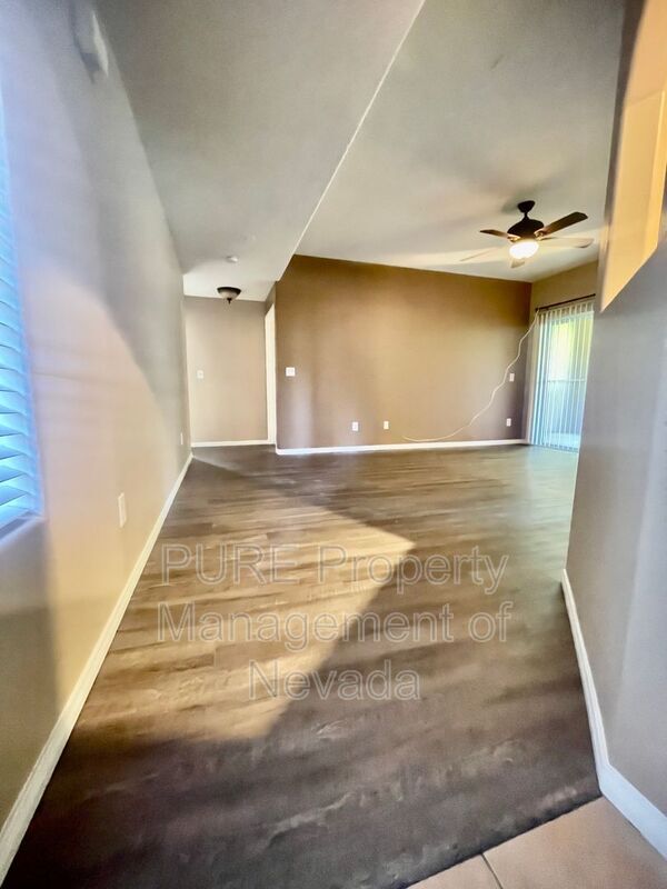 Foto del edificio - 8725 Red Brook Dr