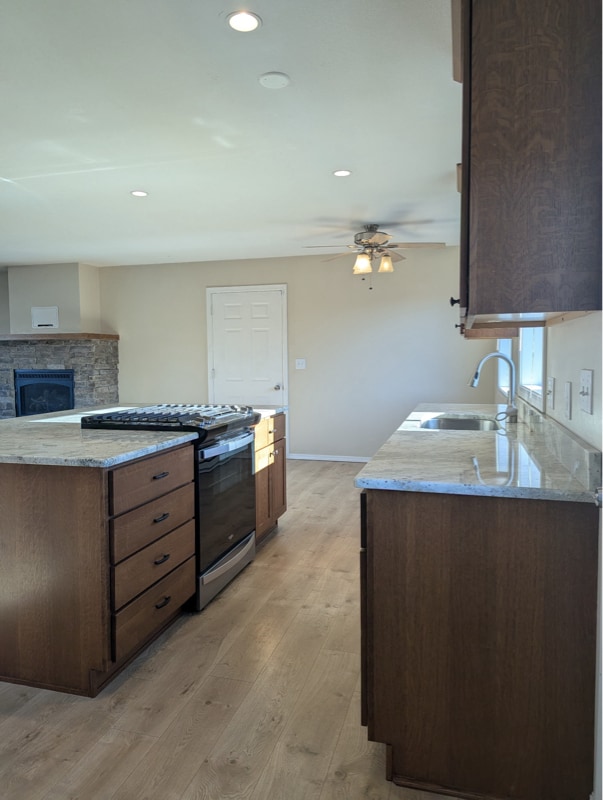 Foto del edificio - 238 Anderson Blvd