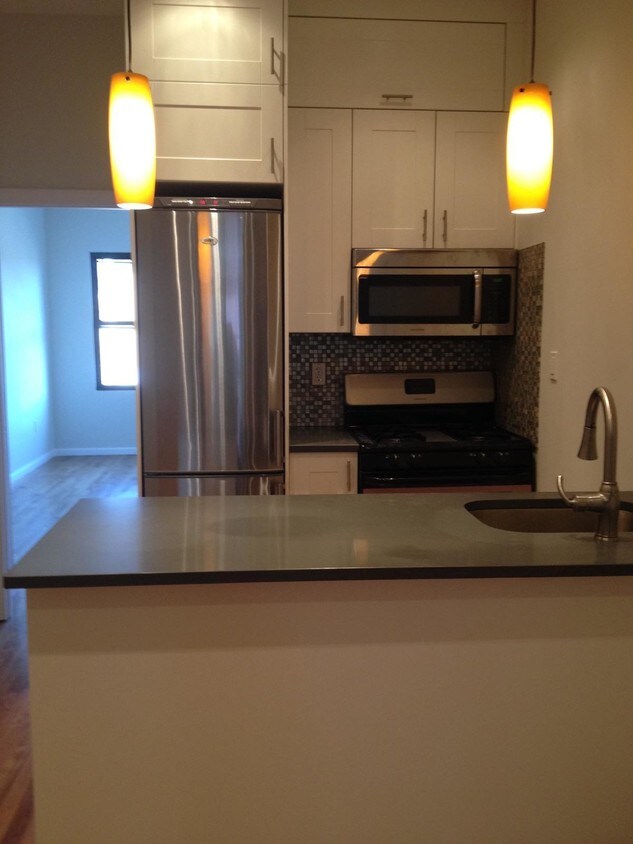 Primary Photo - 28-02 Steinway St