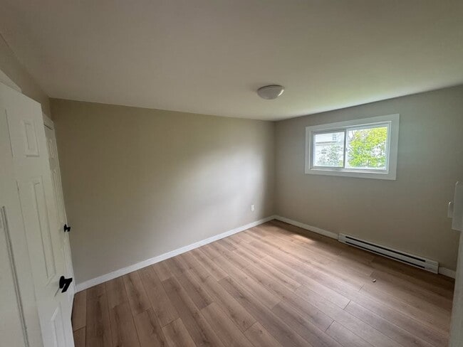 Building Photo - 200 Spruce St