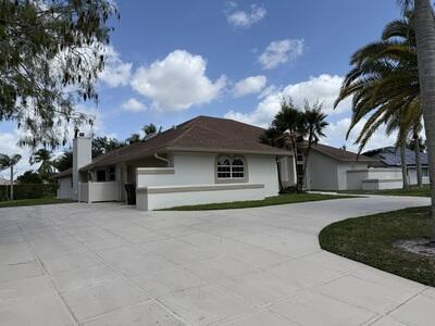 Building Photo - 1295 Longlea Terrace