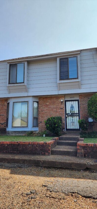 Primary Photo - 5265 Chatfield Dr