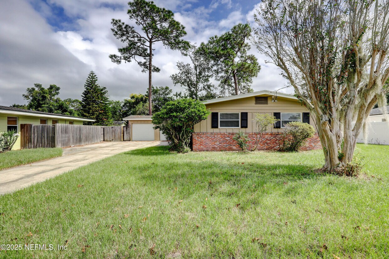 Primary Photo - 803 Barbados Rd