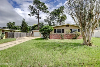 Building Photo - 803 Barbados Rd