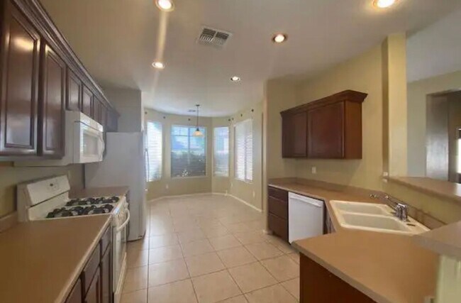 Foto del edificio - 3766 E Shannon St