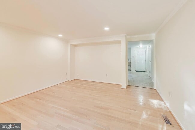 Building Photo - 8932 Barrowgate Ct