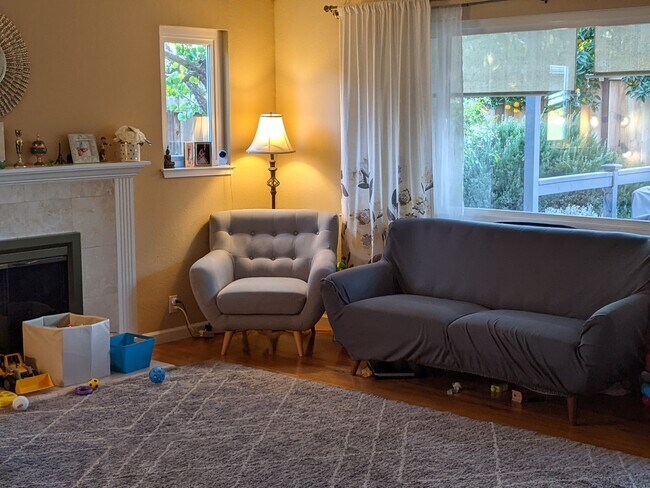 Building Photo - 3437 Gavota Ave