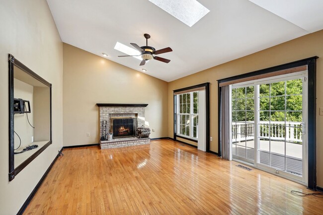 Building Photo - 5406 Lomax Way