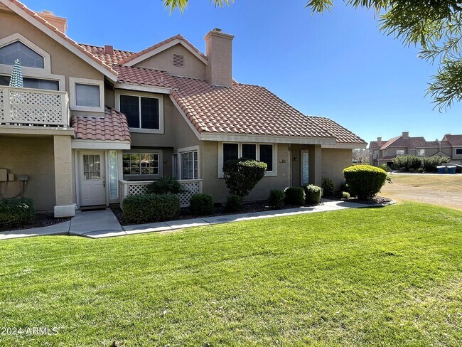 Foto del edificio - 1633 E Lakeside Dr