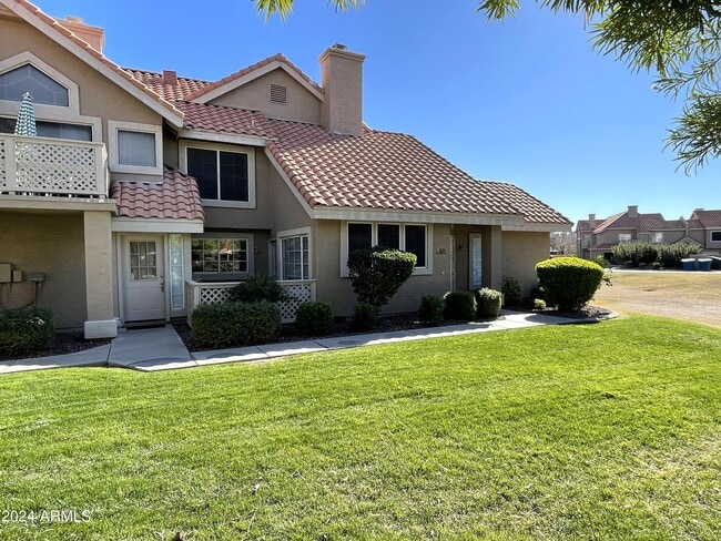 Building Photo - 1633 E Lakeside Dr