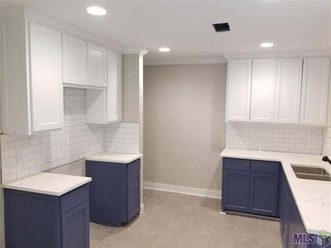 Foto del edificio - 3715 Winbourne Ave