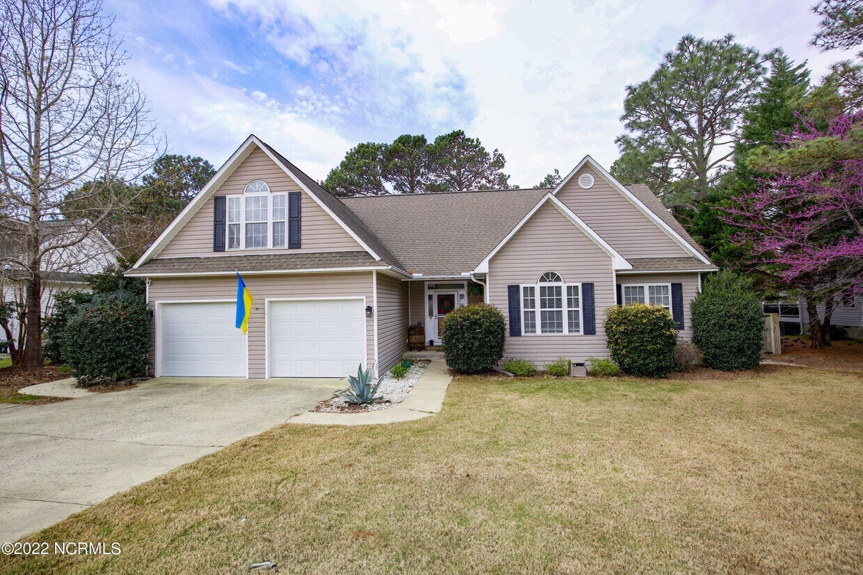 134-loden-dr-whispering-pines-nc-28327-house-rental-in-whispering