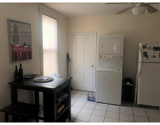 Foto del edificio - 349 K St