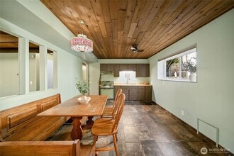 Building Photo - 1622 Horselake Rd