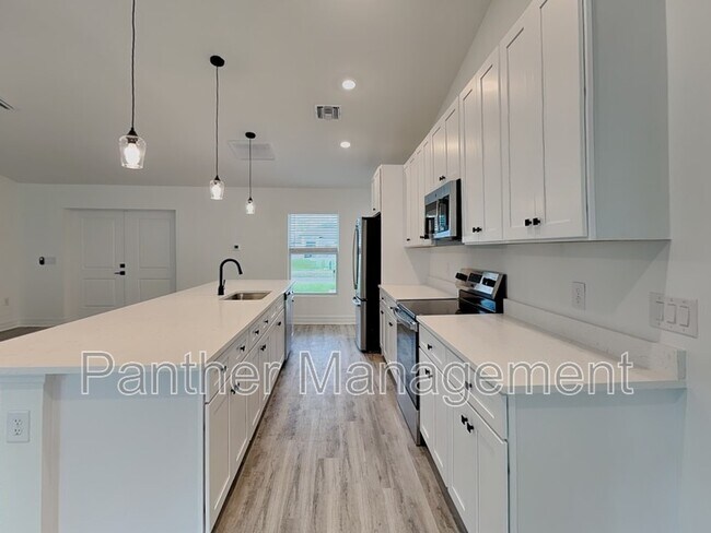 Foto del edificio - 3718 NE 13th Ave