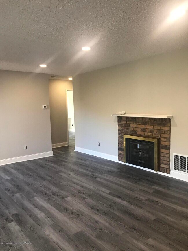 Building Photo - 68 Frontier Way