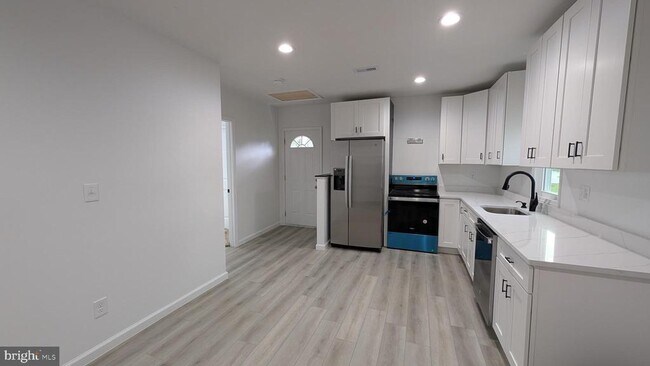 Foto del edificio - 150 Nightingale Ave